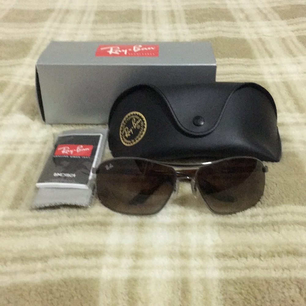unisex Ray Ban sunglasses